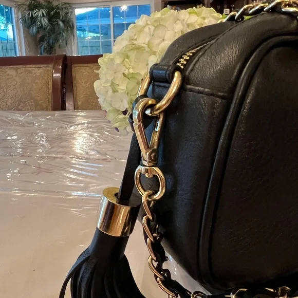 Mario Valentino ~ Italian Mia Diamond Black Quilted Leather Crossbody - Picture 5 of 9